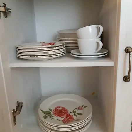 Uue Maailma Apartamento *